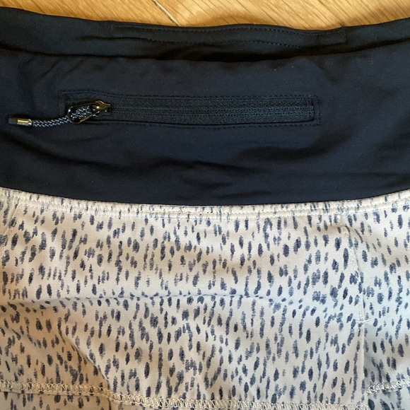 Lululemon tennis skirt - Picture 3 of 5